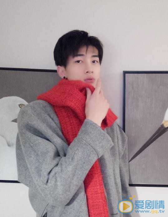 李向哲生活照 李向哲高清写真_李向哲高清剧照