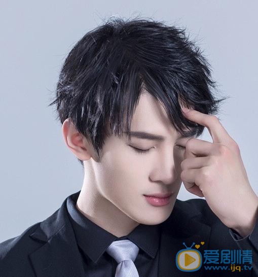 李向哲西装写真 李向哲高清写真_李向哲高清剧照