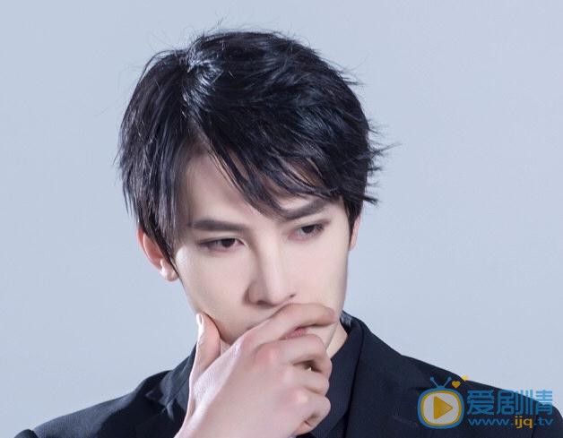 李向哲西装写真 李向哲高清写真_李向哲高清剧照
