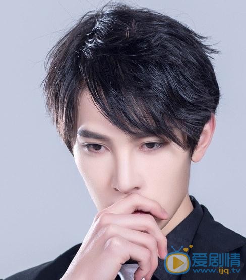 李向哲西装写真 李向哲高清写真_李向哲高清剧照