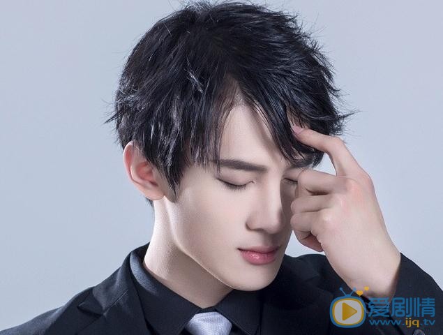 李向哲西装写真 李向哲高清写真_李向哲高清剧照