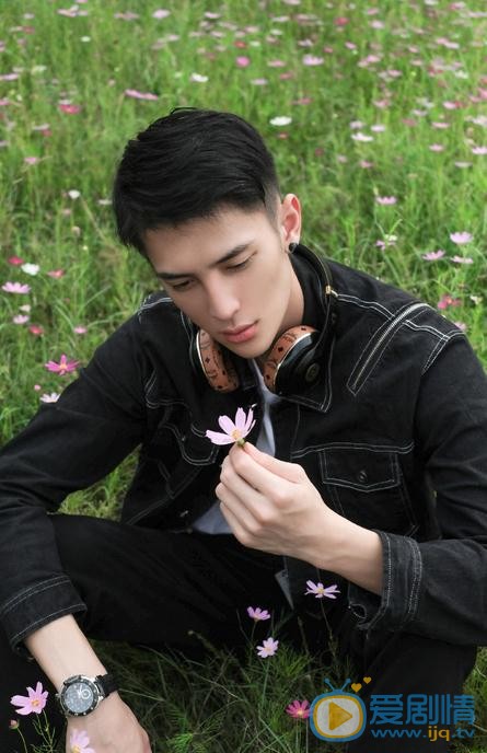 李向哲春色写真 李向哲高清写真_李向哲高清剧照