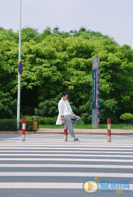 李向哲春色写真 李向哲高清写真_李向哲高清剧照