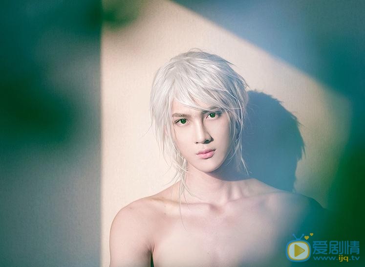李向哲性感写真 李向哲高清写真_李向哲高清剧照