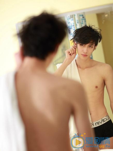 李向哲性感写真 李向哲高清写真_李向哲高清剧照