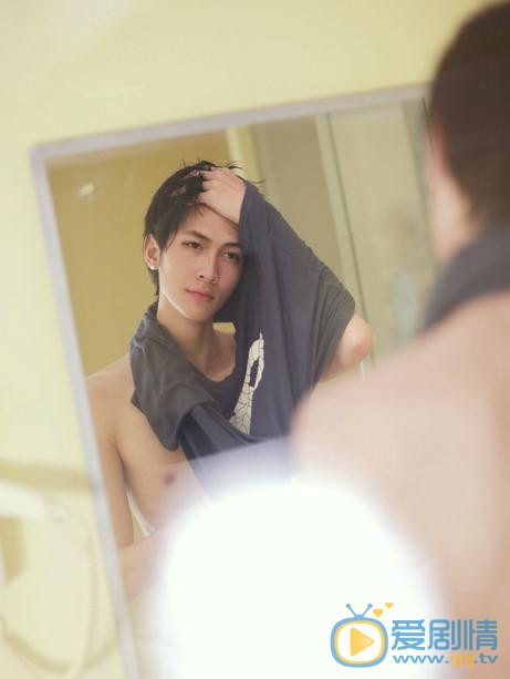 李向哲性感写真 李向哲高清写真_李向哲高清剧照