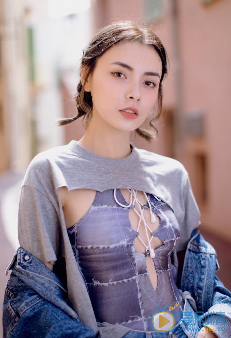 赵宇彤户外街拍 赵宇彤高清写真_赵宇彤高清剧照