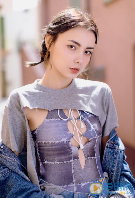 赵宇彤户外街拍 赵宇彤高清写真_赵宇彤高清剧照