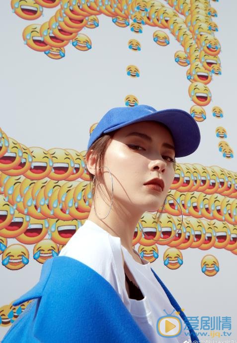 赵宇彤户外街拍 赵宇彤高清写真_赵宇彤高清剧照