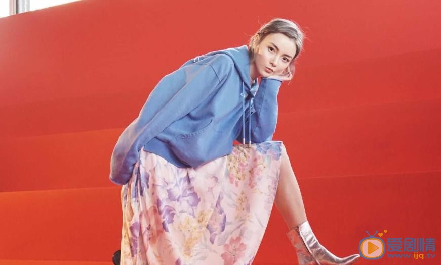 赵宇彤户外街拍 赵宇彤高清写真_赵宇彤高清剧照