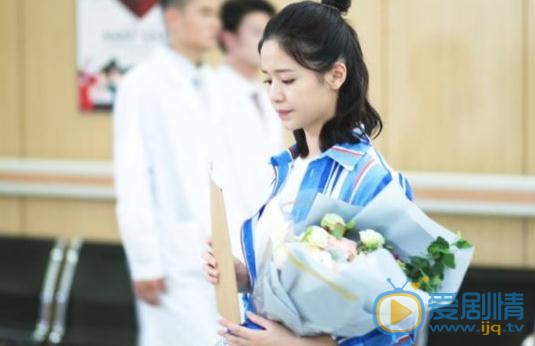 袁子芸《泡沫之夏》剧照 袁子芸高清写真_袁子芸高清剧照