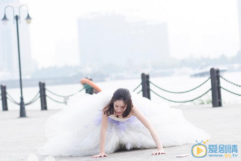 袁子芸《泡沫之夏》剧照 袁子芸高清写真_袁子芸高清剧照