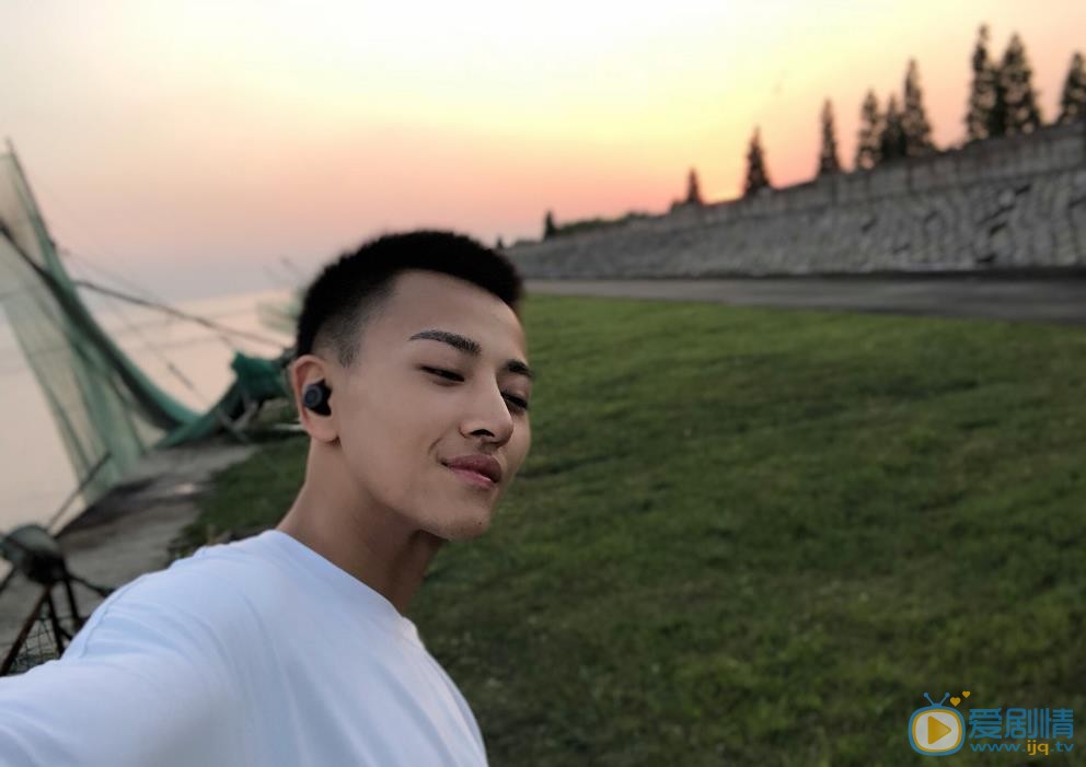 孙振宸自拍照 孙振宸高清写真_孙振宸高清剧照