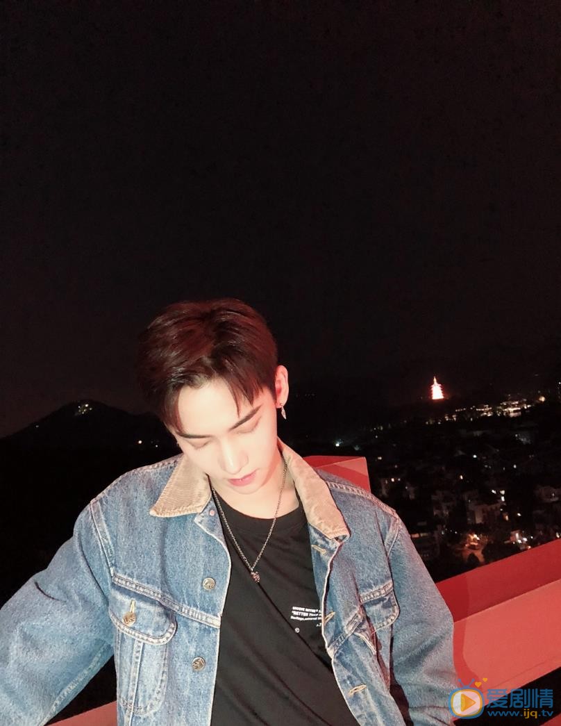 丁泽仁生活照 丁泽仁高清写真_丁泽仁高清剧照