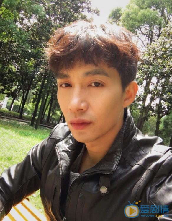 李智游玩照 李智游玩照