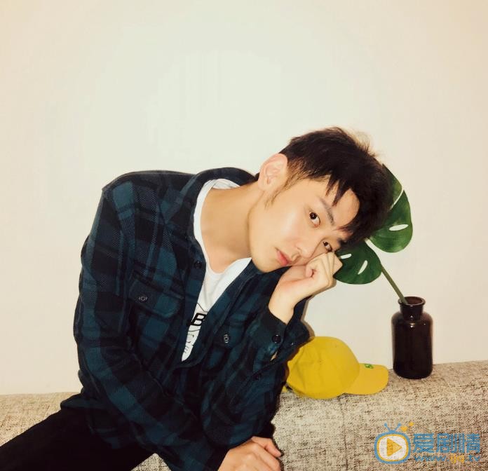 向昊帅气写真 向昊高清写真_向昊高清剧照