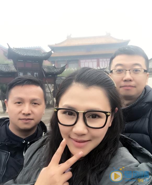 蒋林燕与他人合影 蒋林燕高清写真_蒋林燕高清剧照