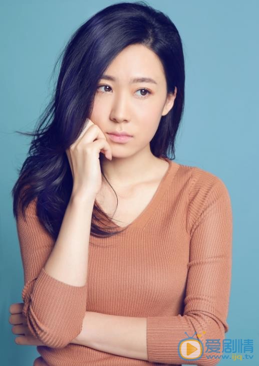 黄靖芯甜美写真