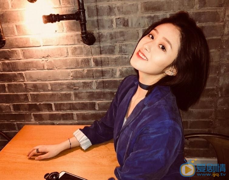 张新洁颓废写真 张新洁高清写真_张新洁高清剧照