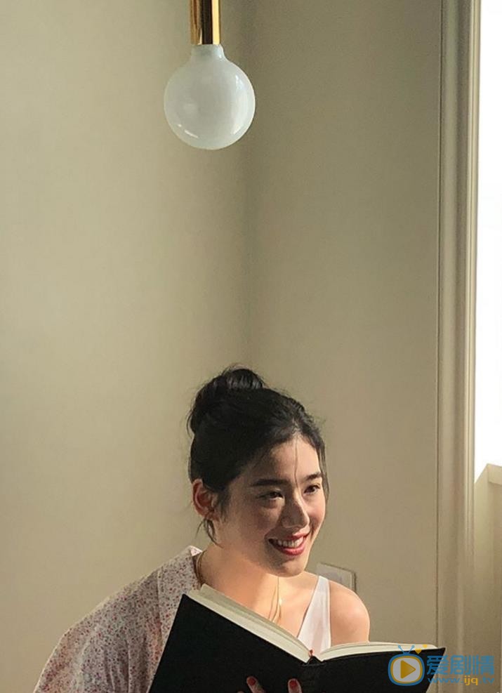 郑恩彩个人写真 郑恩彩高清写真_郑恩彩高清剧照