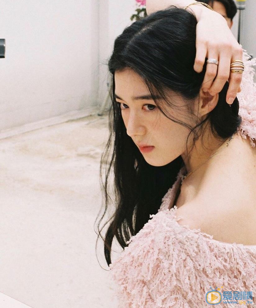 郑恩彩个人写真 郑恩彩高清写真_郑恩彩高清剧照