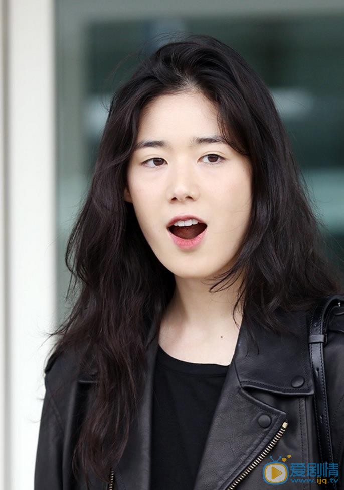 郑恩彩机场照 郑恩彩高清写真_郑恩彩高清剧照