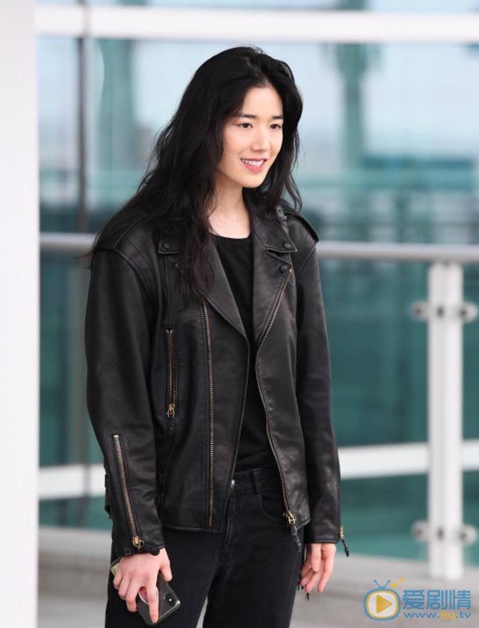 郑恩彩机场照 郑恩彩高清写真_郑恩彩高清剧照