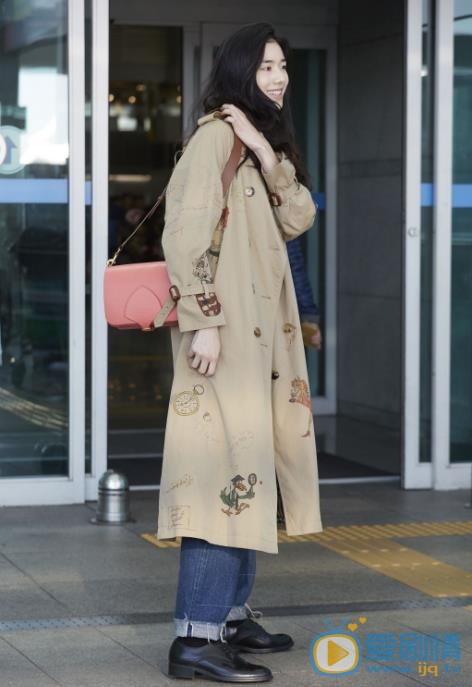 郑恩彩机场照 郑恩彩高清写真_郑恩彩高清剧照