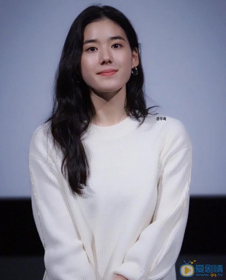 郑恩彩活动照 郑恩彩高清写真_郑恩彩高清剧照