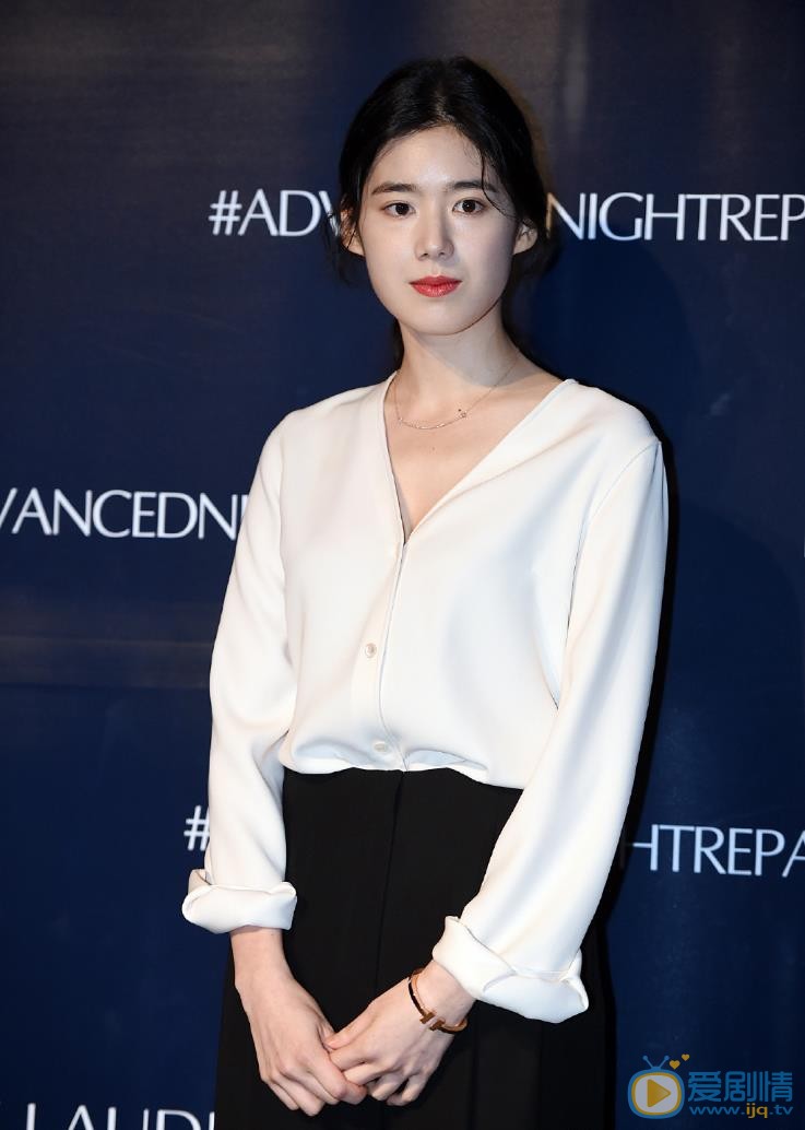郑恩彩活动照 郑恩彩高清写真_郑恩彩高清剧照