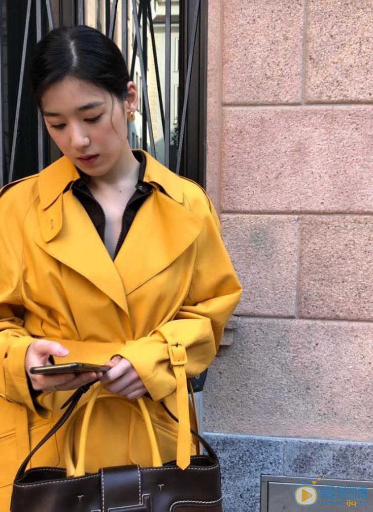 郑恩彩街拍照 郑恩彩高清写真_郑恩彩高清剧照