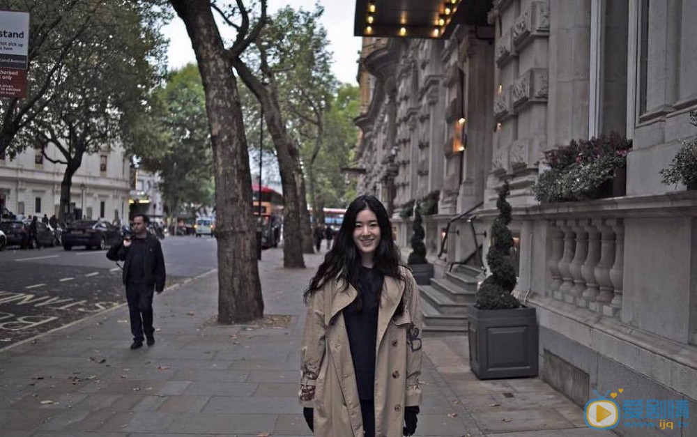 郑恩彩街拍照 郑恩彩高清写真_郑恩彩高清剧照