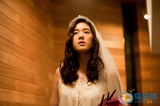 郑恩彩镜头背后剧照 郑恩彩高清写真_郑恩彩高清剧照