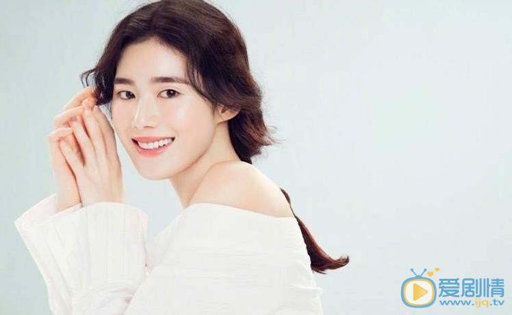 郑恩彩杂志画报合集 郑恩彩高清写真_郑恩彩高清剧照