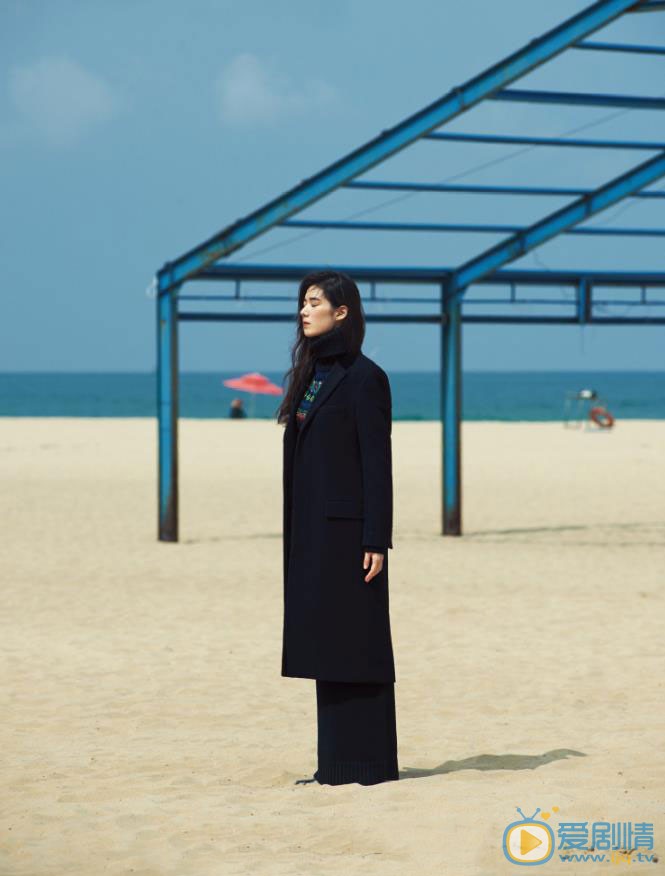 郑恩彩时尚芭莎合集 郑恩彩高清写真_郑恩彩高清剧照