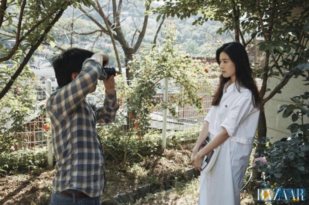 郑恩彩时尚芭莎合集 郑恩彩高清写真_郑恩彩高清剧照