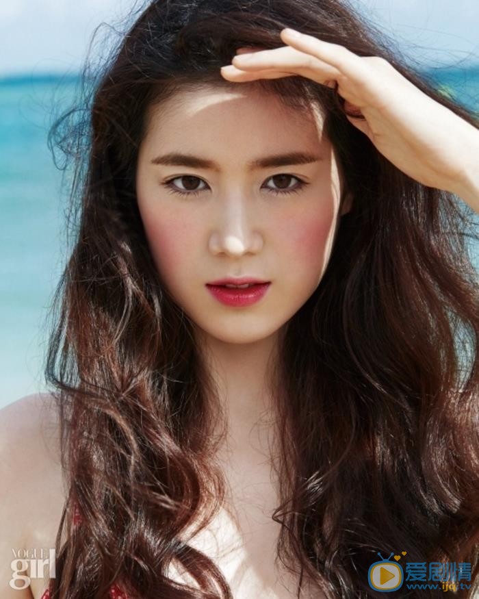 郑恩彩Voguegirl合集 郑恩彩高清写真_郑恩彩高清剧照