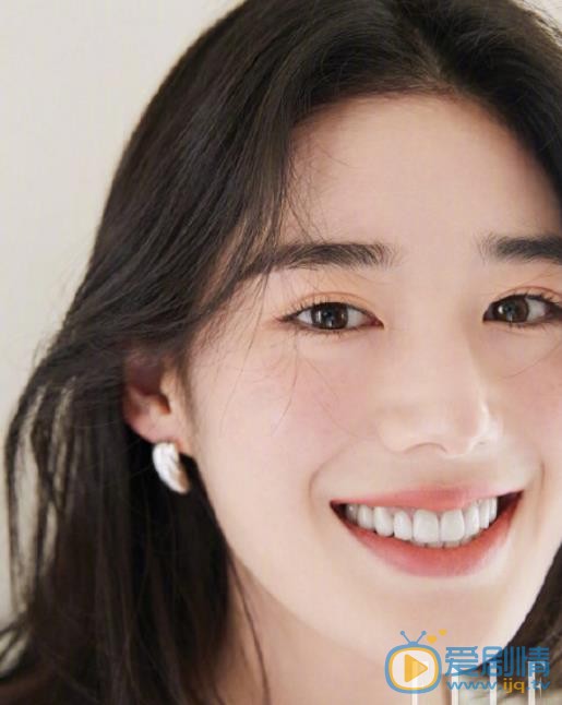 郑恩彩商业合作 郑恩彩高清写真_郑恩彩高清剧照