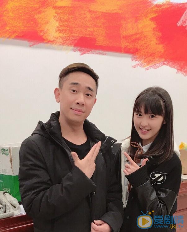 林昕宜与人合照 林昕宜高清写真_林昕宜高清剧照
