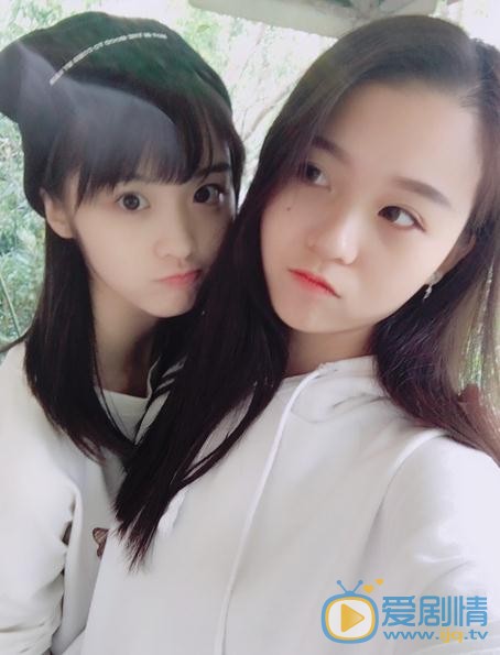 林昕宜与人合照 林昕宜高清写真_林昕宜高清剧照