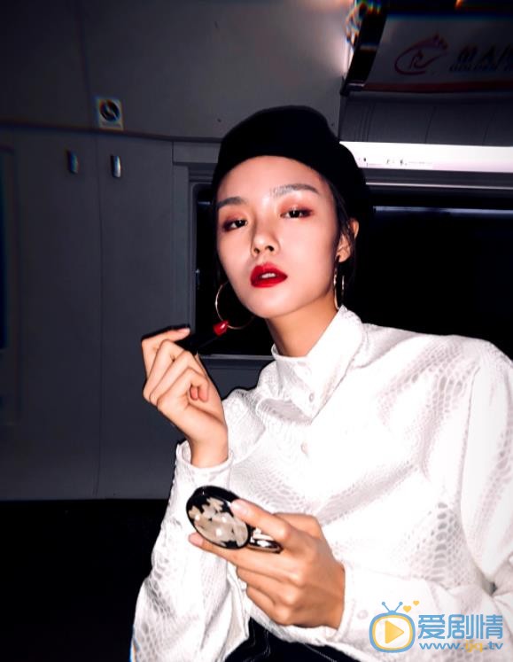 张婉清生活照 张婉清高清写真_张婉清高清剧照