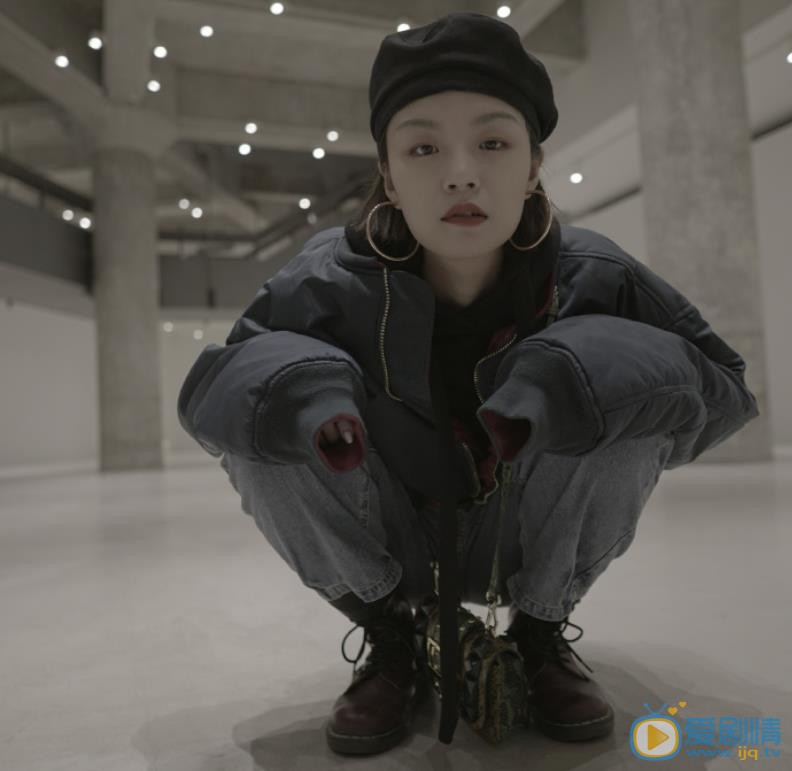 张婉清个性写真 张婉清高清写真_张婉清高清剧照