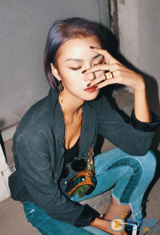 张婉清私房写真 张婉清高清写真_张婉清高清剧照