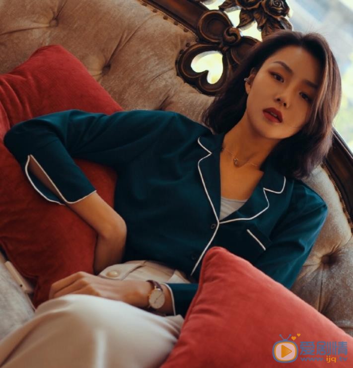 张婉清私房写真 张婉清高清写真_张婉清高清剧照