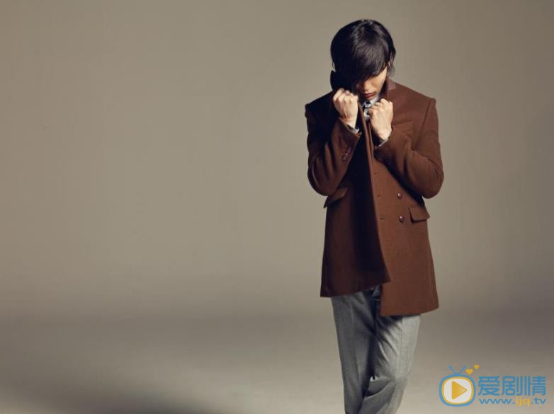 金材昱服饰代言照 金材昱高清写真_金材昱高清剧照