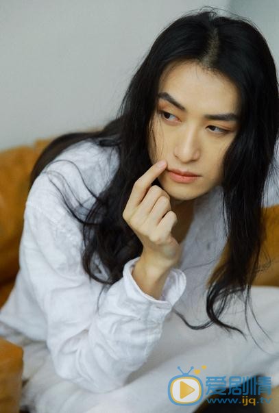 胡潇灵长发写真 胡潇灵高清写真_胡潇灵高清剧照