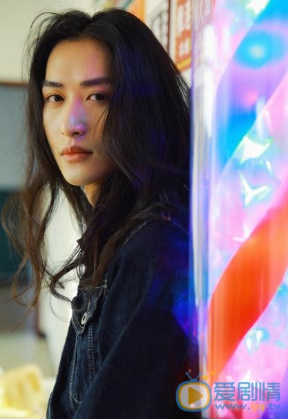 胡潇灵长发写真 胡潇灵高清写真_胡潇灵高清剧照