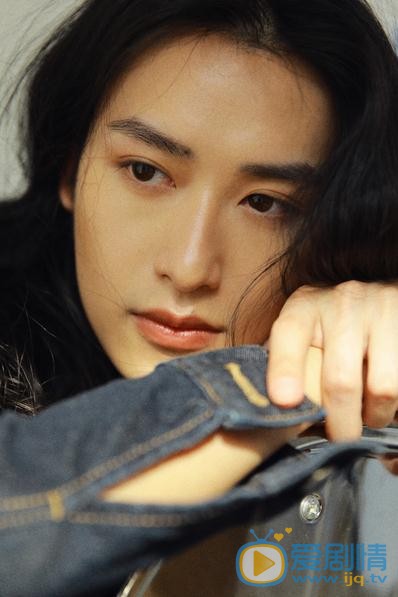 胡潇灵长发写真 胡潇灵高清写真_胡潇灵高清剧照