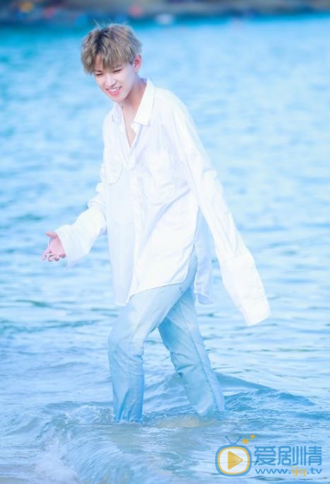 李希侃普吉岛拍摄照 李希侃高清写真_李希侃高清剧照