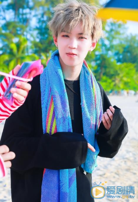 李希侃普吉岛拍摄照 李希侃高清写真_李希侃高清剧照